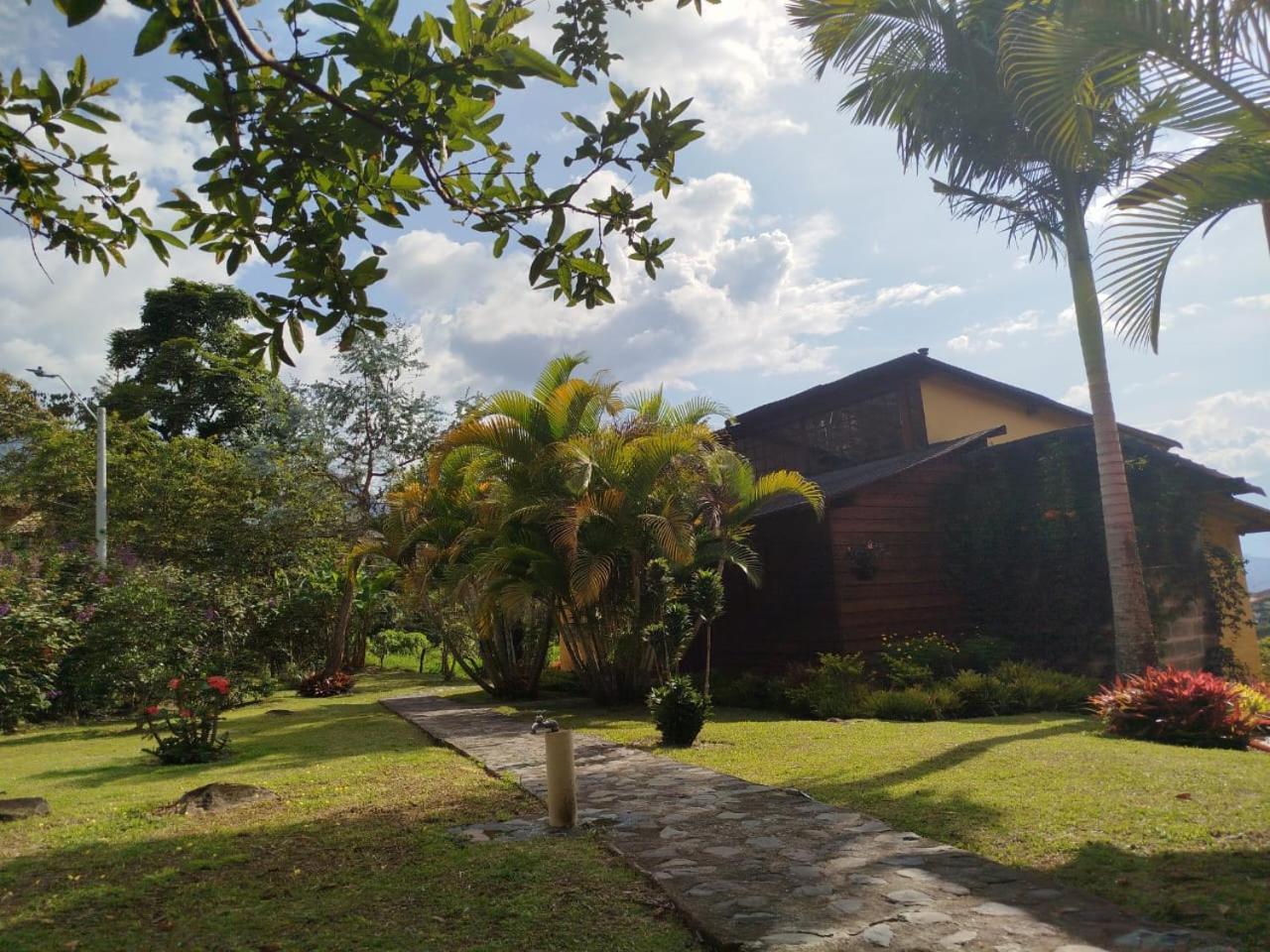 Gallito de las Rocas Guest House Jardín Exterior foto
